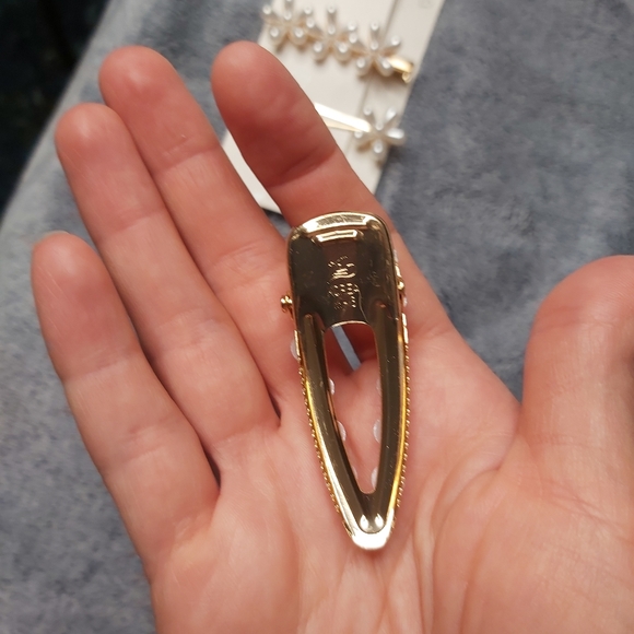 Hair accessories - Picture 5 of 5